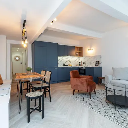 Apartment Ultra 2 Bdr Ac & Parking *