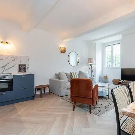 Apartment Ultra 2 Bdr Ac & Parking