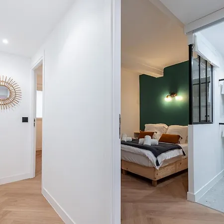 Apartment Ultra 2 Bdr Ac & Parking