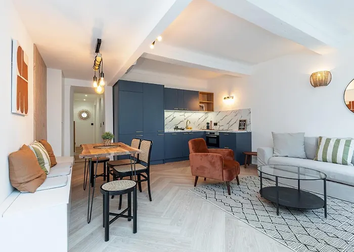 Διαμέρισμα Ultra 2 Bdr Ac & Parking *