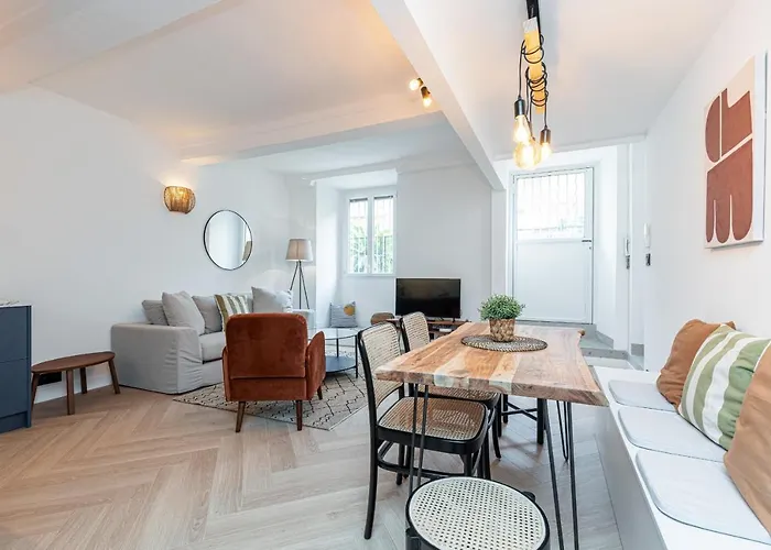 Ultra 2 Bdr Ac & Parking * Νίκαια