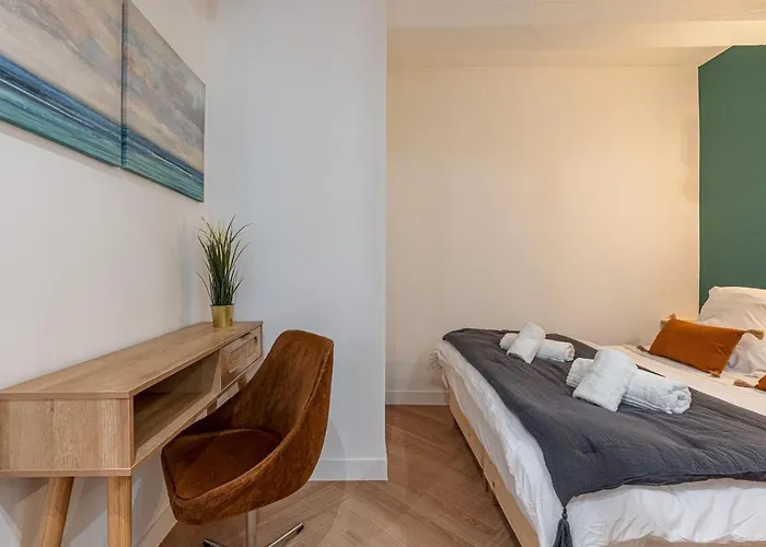 Ultra 2 Bdr Ac & Parking شقة نيس