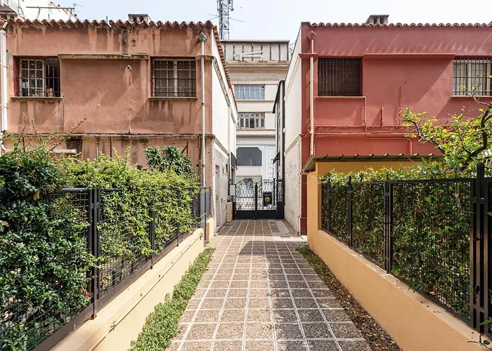 Ultra 2 Bdr Ac & Parking Νίκαια