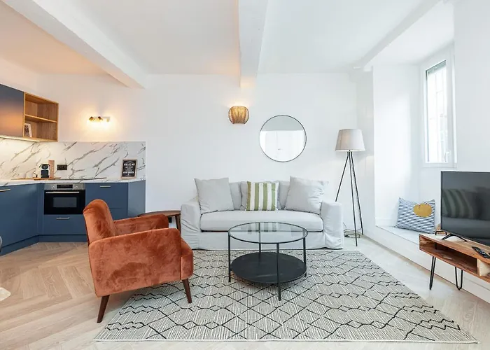 Ultra 2 Bdr Ac & Parking * Νίκαια