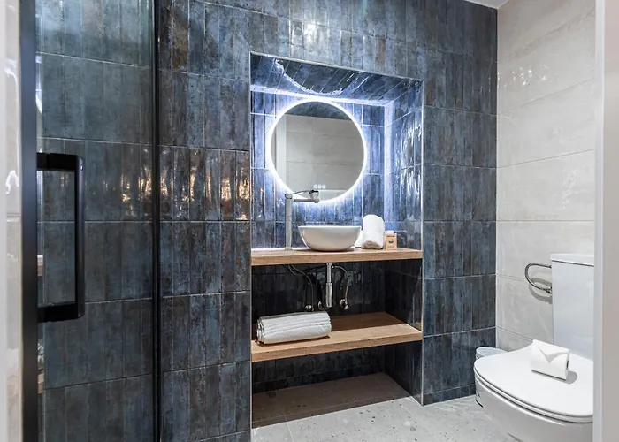 شقة Ultra 2 Bdr Ac & Parking نيس