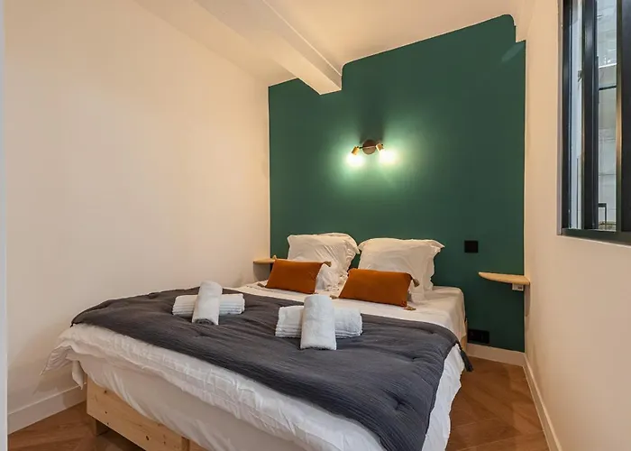 Διαμέρισμα Ultra 2 Bdr Ac & Parking *