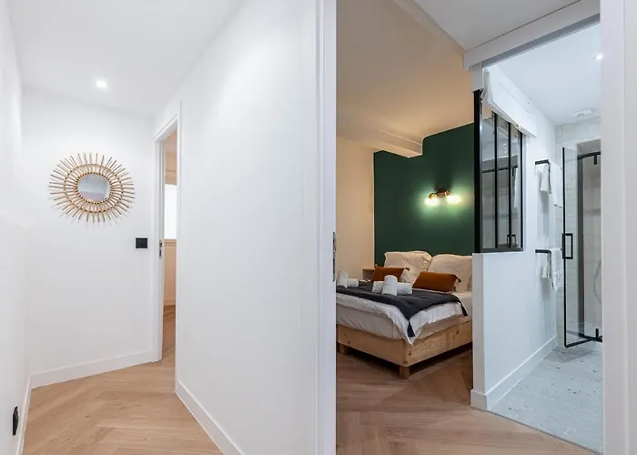 Διαμέρισμα Ultra 2 Bdr Ac & Parking