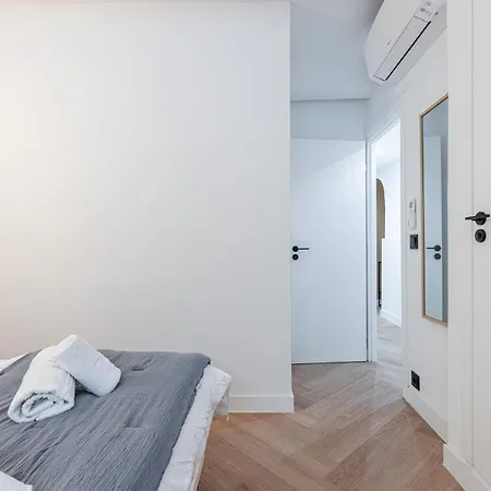 Ultra 2 Bdr Ac & Parking Lägenhet