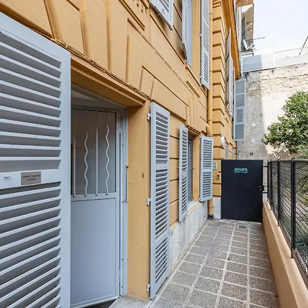 Ultra 2 Bdr Ac & Parking Διαμέρισμα *